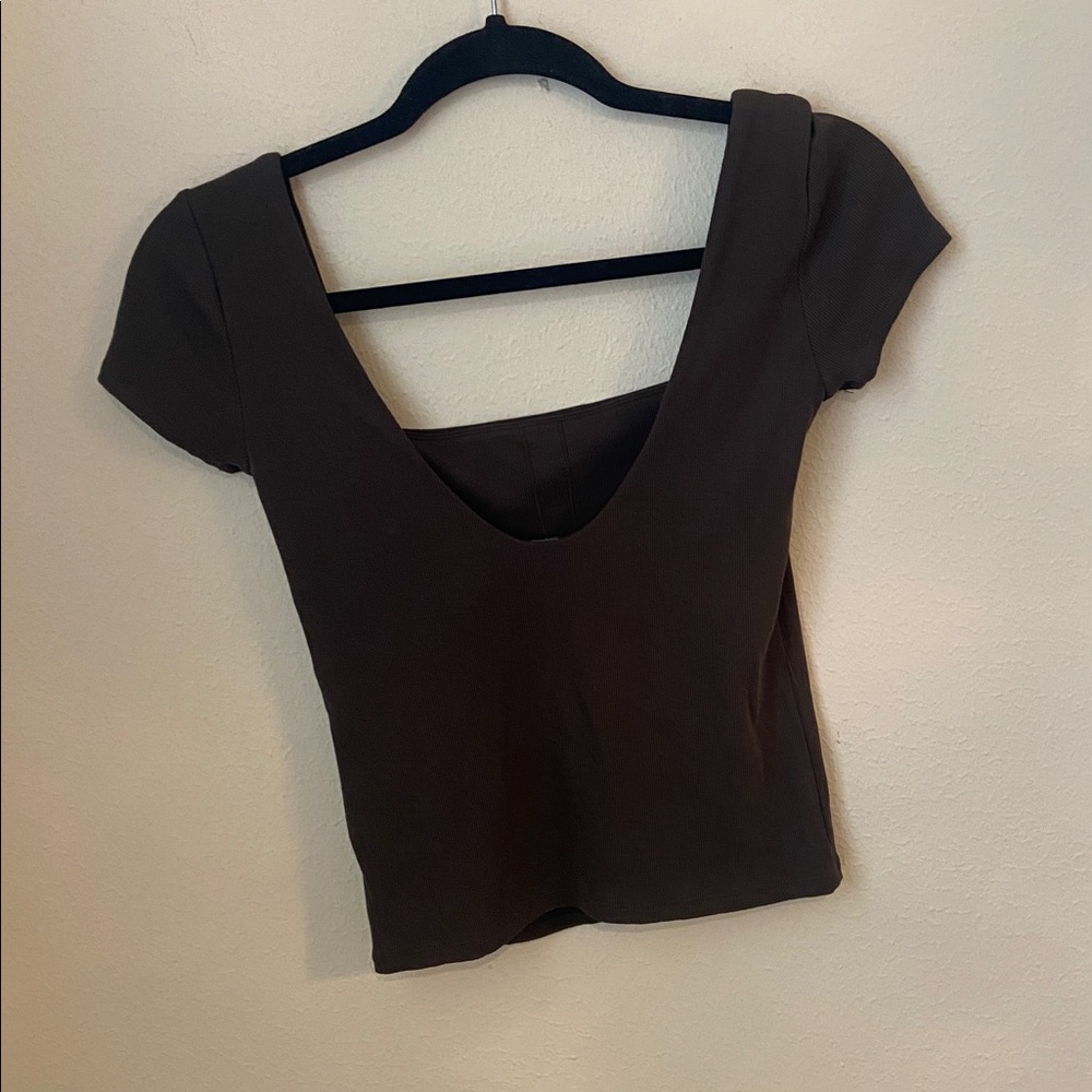 Vuori Green Pose Scoop Back Tee - Picture 3 of 7